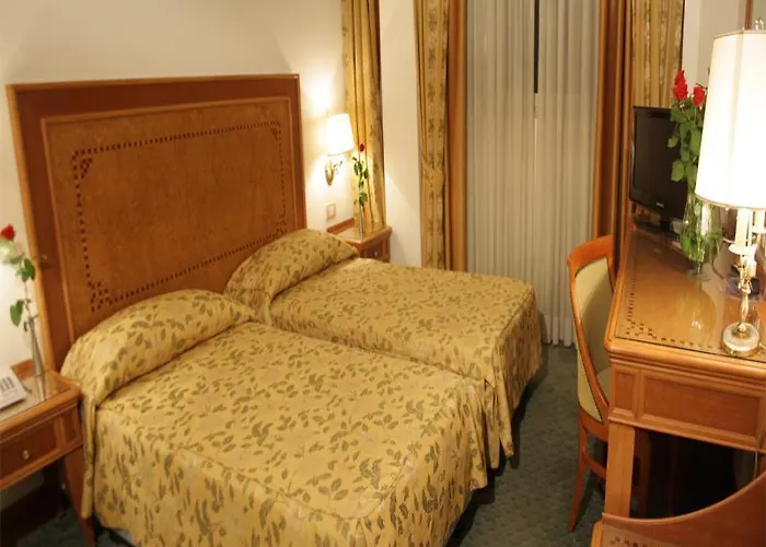 Sunrise Hotel 4*